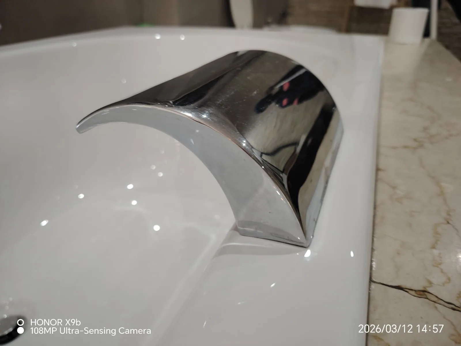 Close-up of bath spout and sanitaryware finish after Randpark Ridge plumbing work.